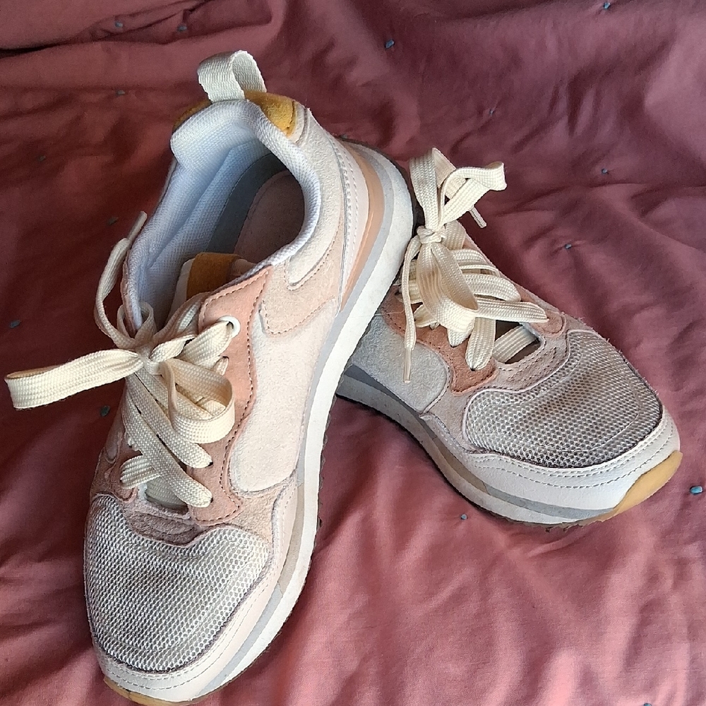 Hoff Sneakers